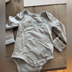 Patagonia gray capilene base layer 6-12m